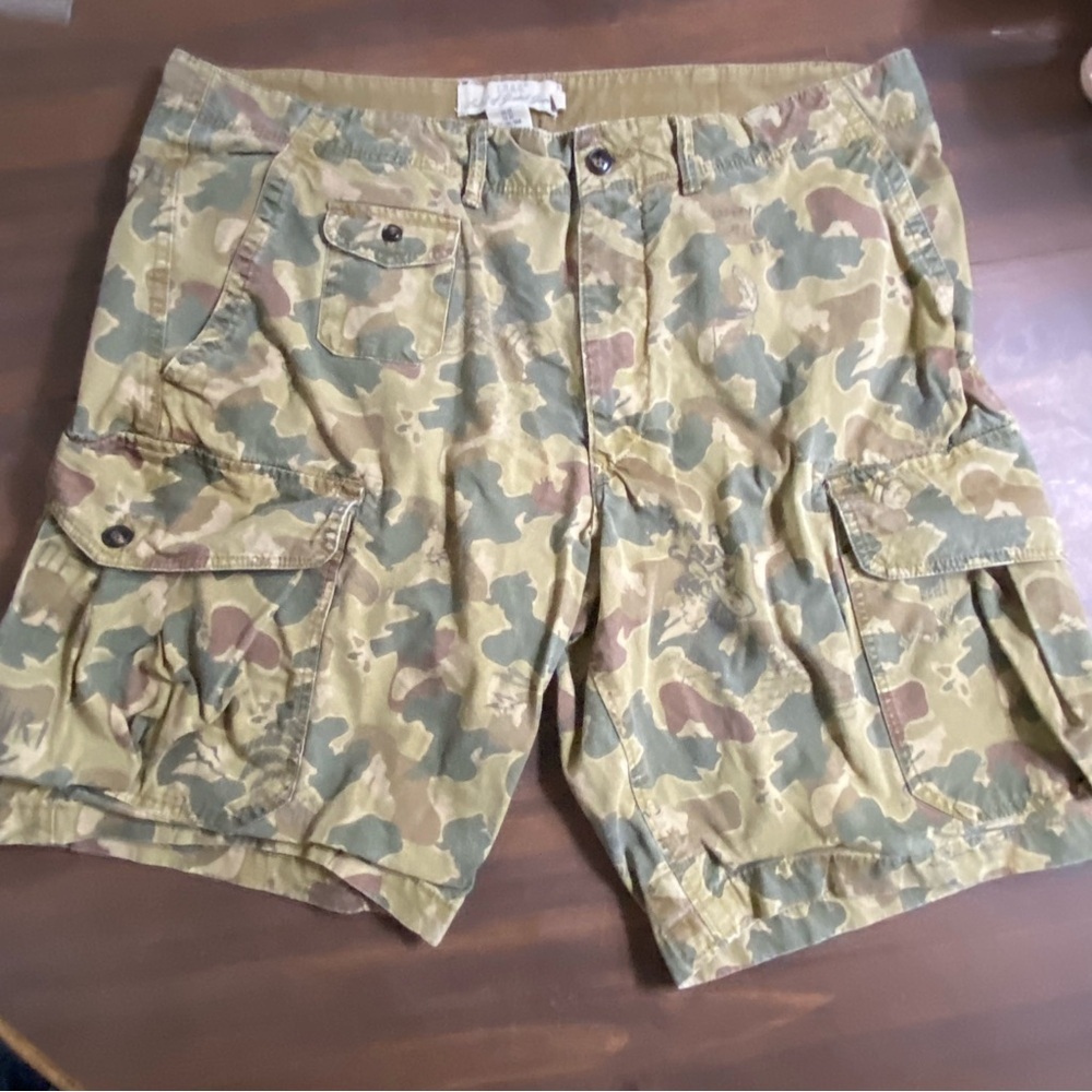 H&M LOGG Cargo Shorts Mens Size 36 Pockets Camo Has Small‎ Flaw